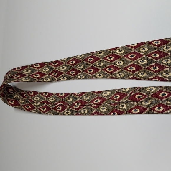 Brooks Brothers 100% Silk Tie - Picture 8 of 8
